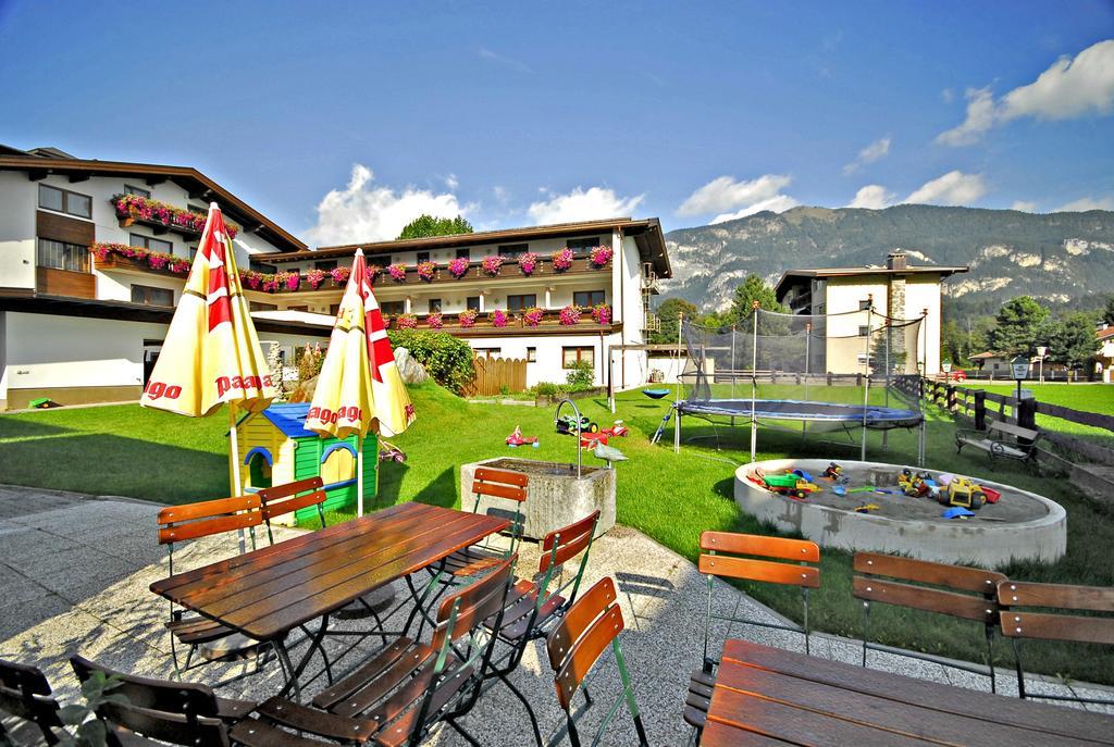 Hotel-Restaurant Sonnhof Radfeld Exterior photo